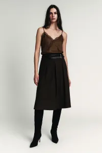 MulherVestidos de distribuidor de roupas Garçonne em França