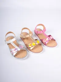 Chaussures pour Bébés et enfants  du grossiste en vêtements STAR PARIS en France