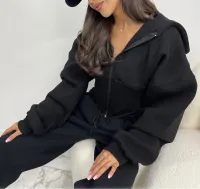 Odzież wierzchnia dla Damskie od hurtownika odzieżowego Max Design Srl (成功时尚) w Włochy