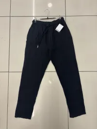 Unisex's Bottoms from clothing wholesaler 君达贸易 JUNDA TRADING in Italy