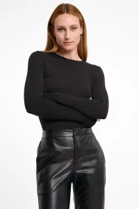 MulherTops de distribuidor de roupas SWEEWË em França