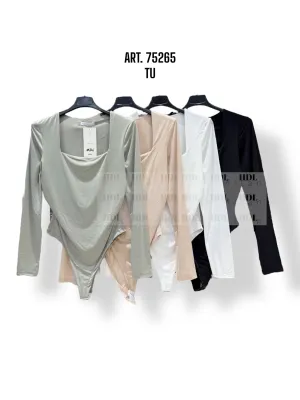 Women's Tops from clothing wholesaler HDL FASHION in null