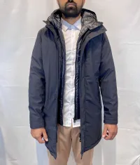 HomemCasacos de distribuidor de roupas Zanko srl em Itália