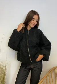 Women's Outerwear from clothing wholesaler Carla Raffi in France