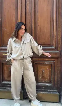 Женщины's Верхняя одежда от оптового продавца одежды Carla Raffi в Франция