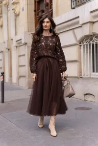 MulherVestidos de distribuidor de roupas Choklate Paris em França