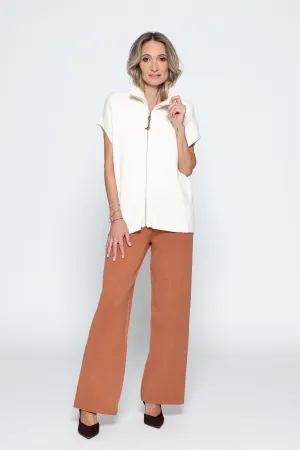 MulherCasacos de distribuidor de roupas POLITA MODA em Portugal