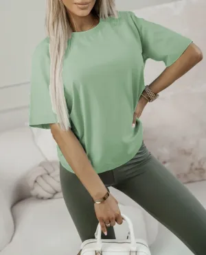 Women's Tops from clothing wholesaler Estée Brown in France