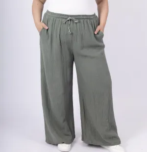 Bas pour Grandes tailles du grossiste en vêtements Laura Paris en France