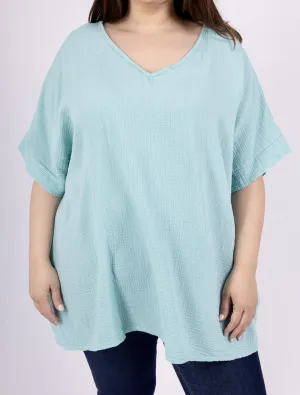 Large-sized's Tops from clothing wholesaler Laura Paris in France