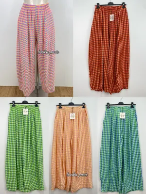 Mujer de Fondos del mayorista de ropa LOVIKA en Francia