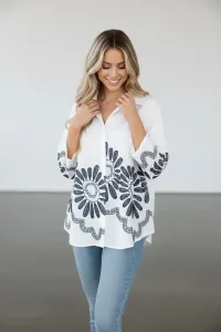 MulherTops de distribuidor de roupas C.Constantia em França