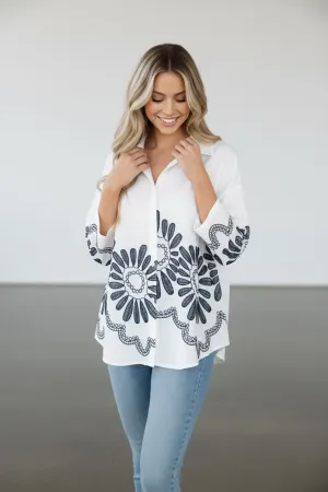 MulherTops de distribuidor de roupas C.Constantia em França