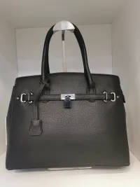 Mujer de Bolsos del mayorista de ropa pelletteria zgh en Francia