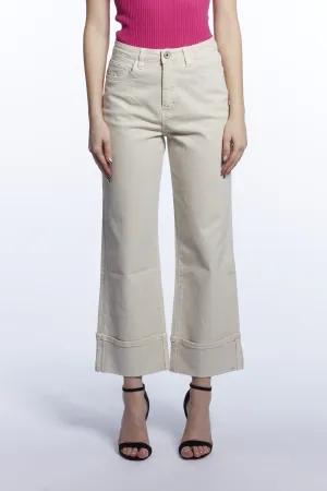 MulherCalças de ganga de distribuidor de roupas 3D DEMIN em Itália