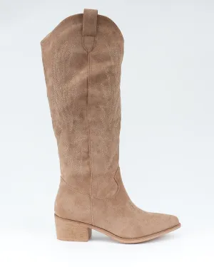 Chaussures pour Unisexe  du grossiste en vêtements LA BOTTINE SOURIANTE en France