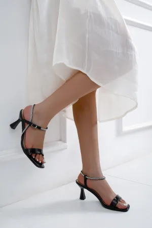 Scarpe per Donne dal grossista di abbigliamento LA BOTTINE SOURIANTE in Francia