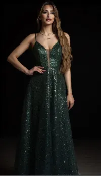 MulherVestidos de distribuidor de roupas Pinkboom em França