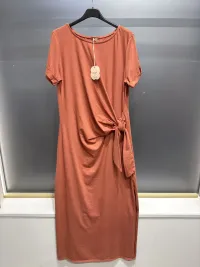 Kadınlar'in Elbise'si Pinka giyim toptancısından Fransa'te