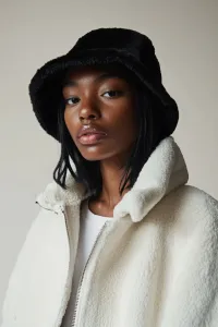 Giacche/Cappotti per Donne dal grossista di abbigliamento LINETA in Francia