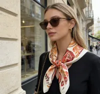 MulherAcessórios de distribuidor de roupas LINETA em França