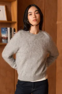 MulherTops de distribuidor de roupas jw.atelier (J AND W) em França