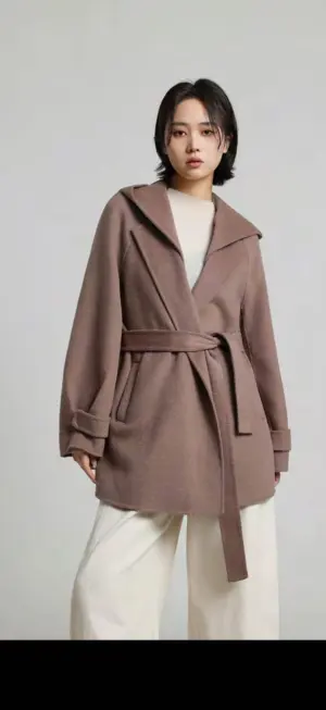 Mujer de Abrigo del mayorista de ropa Vivi Group Srl en Italia