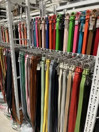 UnissexoAcessórios de distribuidor de roupas FLOCK 珠光 em Itália