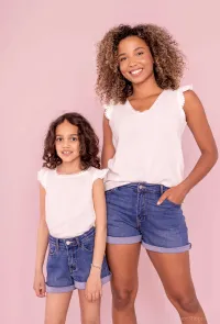 MulherTops de distribuidor de roupas PM MERE ET FILLE em França