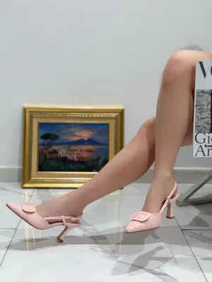 Buty dla Damskie od hurtownika odzieżowego New shoes 维尔达鞋业 w Włochy