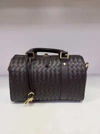 Borse dal grossista di abbigliamento Jastinleather in Italia