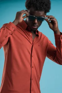 Hauts pour Hommes  du grossiste en vêtements TRİOTEKS GÖMLEK PAZ.SAN.TİC.LTD.ŞTİ en Turquie