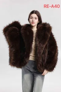 Kadınlar'in Dış giyim'si Reale Commercio S. R. L. giyim toptancısından İtalya'te