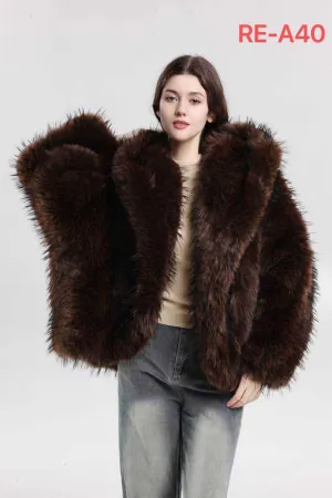 Kadınlar'in Dış giyim'si Reale Commercio S. R. L. giyim toptancısından İtalya'te