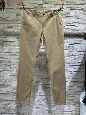 Pantaloni/Gonna per Uomini dal grossista di abbigliamento Léo gutti in Francia