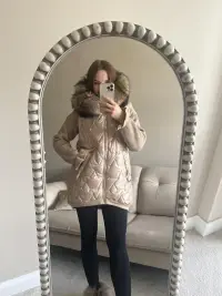 Mujer de Abrigo del mayorista de ropa PPH Bizar Sylwia Bies en Polonia