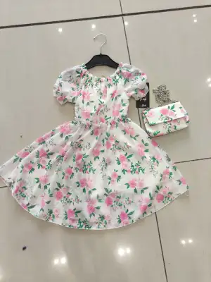 Dresses from clothing wholesaler Chiarakids瑞兴 in Italy