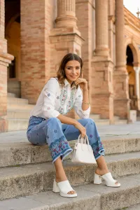 Kadınlar'in En fazla'si ONADO giyim toptancısından Fransa'te