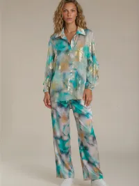 Mujer de Tops del mayorista de ropa Briefly en Francia