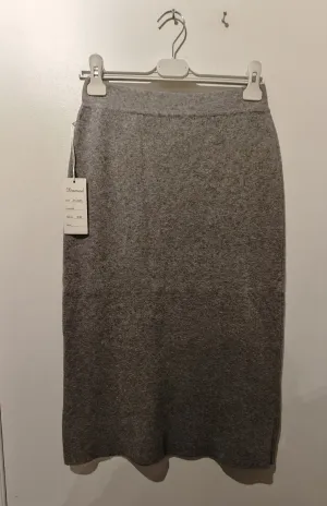 Pantaloni/Gonna per Donne dal grossista di abbigliamento K F TRICOT in Francia