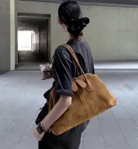 Torby dla Damskie od hurtownika odzieżowego HU GROUP ITALIA BAGS & ACCESSORIES w Włochy
