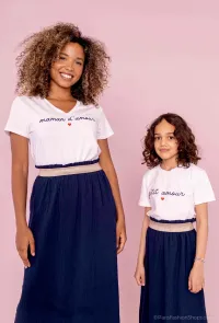 MulherTops de distribuidor de roupas PM MERE ET FILLE em França