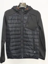 Odzież wierzchnia dla Męskie od hurtownika odzieżowego Lucky w Francja