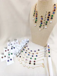 Ювелирные изделия из оптового магазина одежды Yage雅阁 в Италия