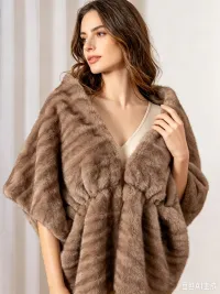 Women's Outerwear from clothing wholesaler Reale Commercio S. R. L. in Italy