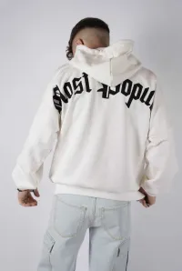 HomemCasacos de distribuidor de roupas ADON.MILANO em Itália