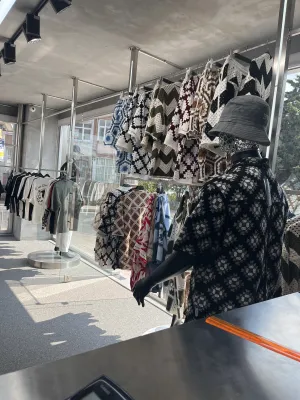 UnissexoCasacos de distribuidor de roupas İnfighter em Turquia