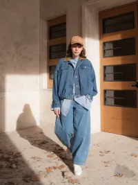 UnissexoCalças de ganga de distribuidor de roupas Miya em Itália