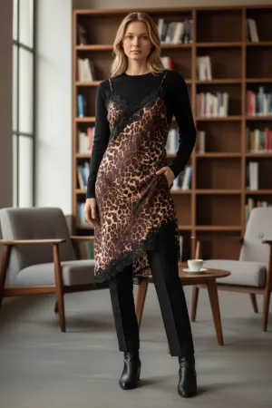 Kadınlar'in Elbisse'si Len’s Couture GmbH giyim toptancısından Almanya'te