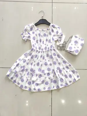 Dresses from clothing wholesaler Chiarakids瑞兴 in Italy